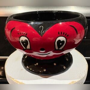 New Charming Joanna Parker Red and Black Heart Face Bowl